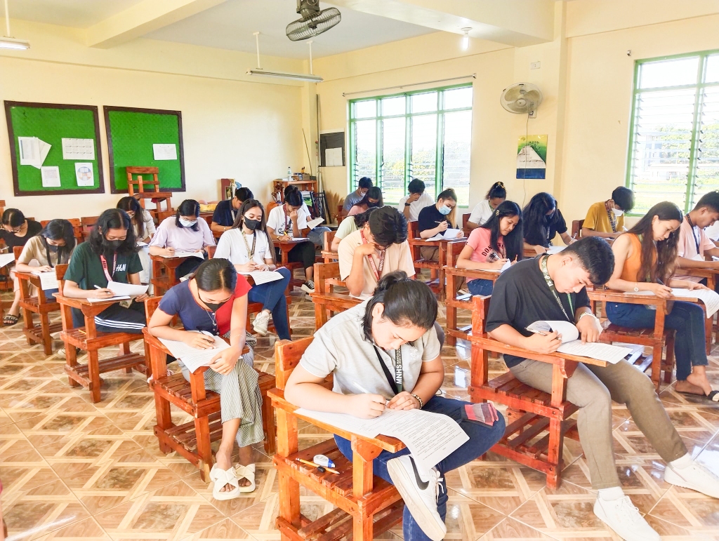 36 estudyanteng magkokolehiyo, pasok bilang iskolar ng Munisipyo ng Mangaldan