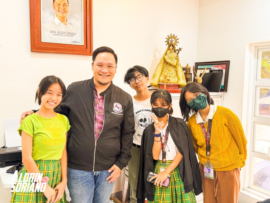 Ilang Journalism students ng MNHS, ininterview ni Konsi Aldrin&nbsp;Soriano